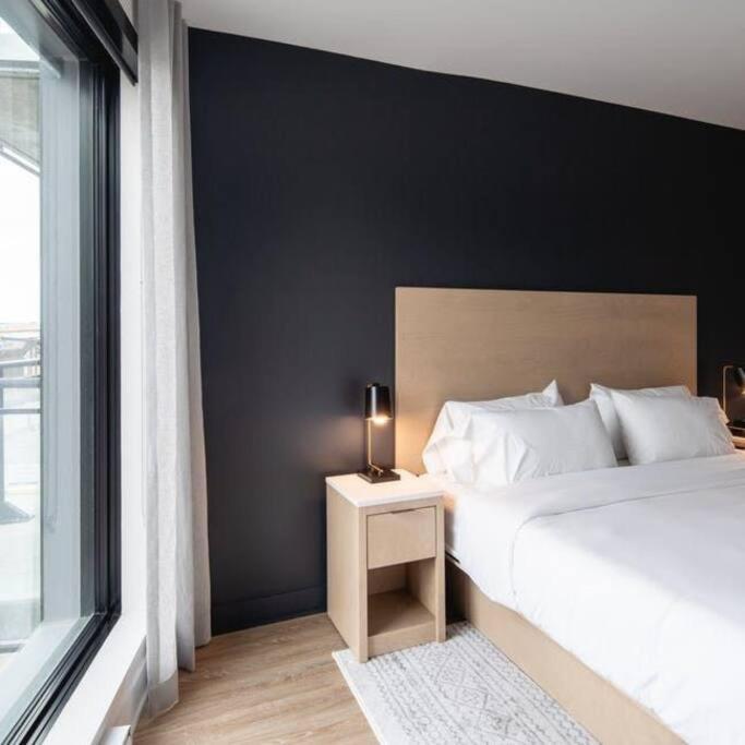 Mind Blowing City View - 2 Beds - Pool & Spa - Downtown Montréal Exterior foto